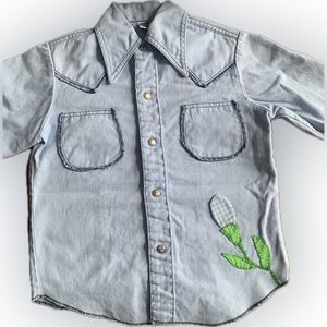 Vintage embroidered blue cotton button down shirt custom details girls med